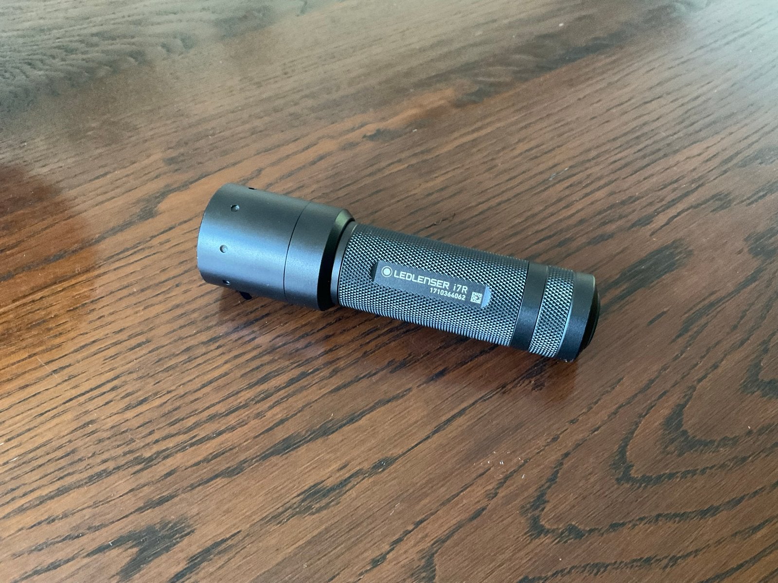 Ledlenser i7r zaklamp - Werkt perfect, Ophalen, Gebruikt, Accu