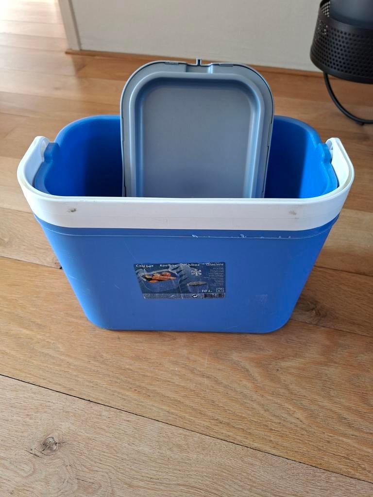 Blauwe koelbox met deksel - Ideaal voor picknicks, Caravans en Kamperen, Ophalen of Verzenden, Gebruikt, Koelbox, Koelelement