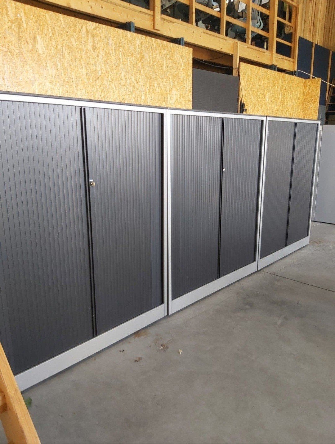 Nette Ahrend  roldeurkasten, Ophalen, Gebruikt, Minder dan 3 meter, IJzer