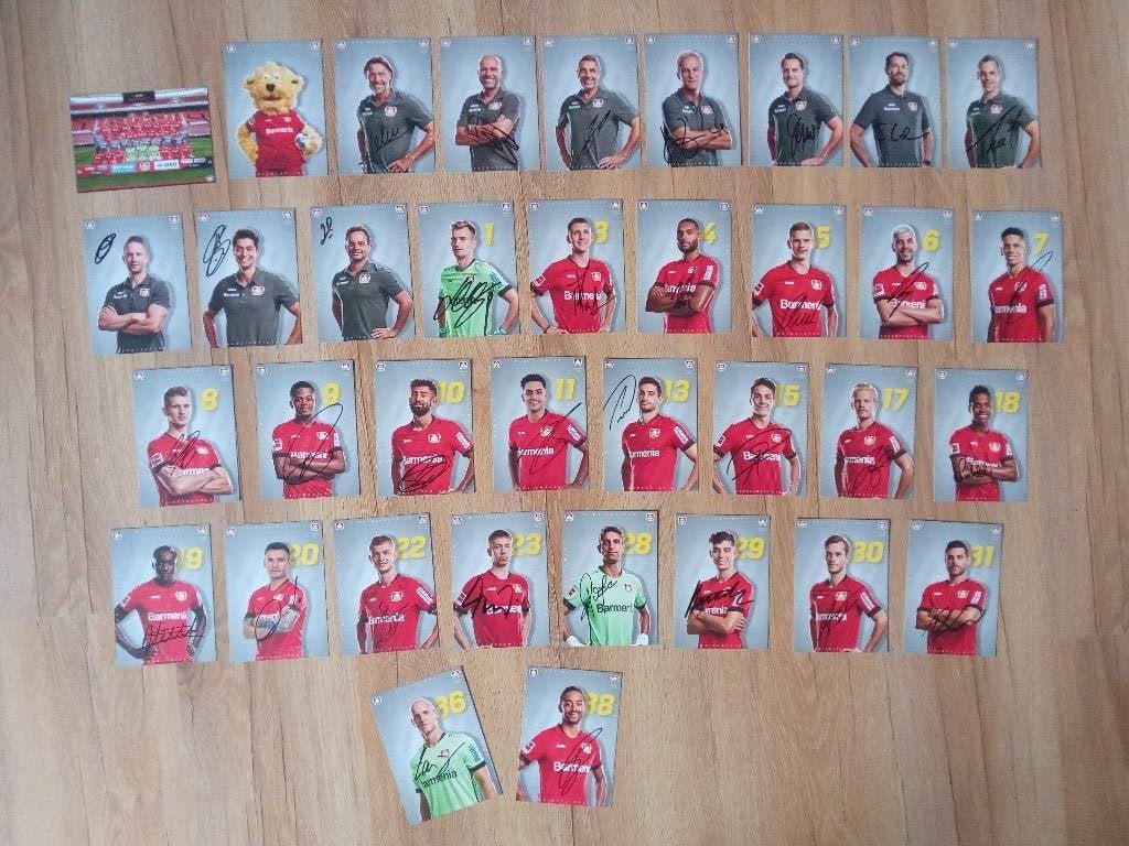 Gesigneerde 2019-2020 spelerskaarten Bayer 04 Leverkussen, Verzamelen, Ophalen of Verzenden, Nieuw, Buitenlandse clubs, Spelerskaart