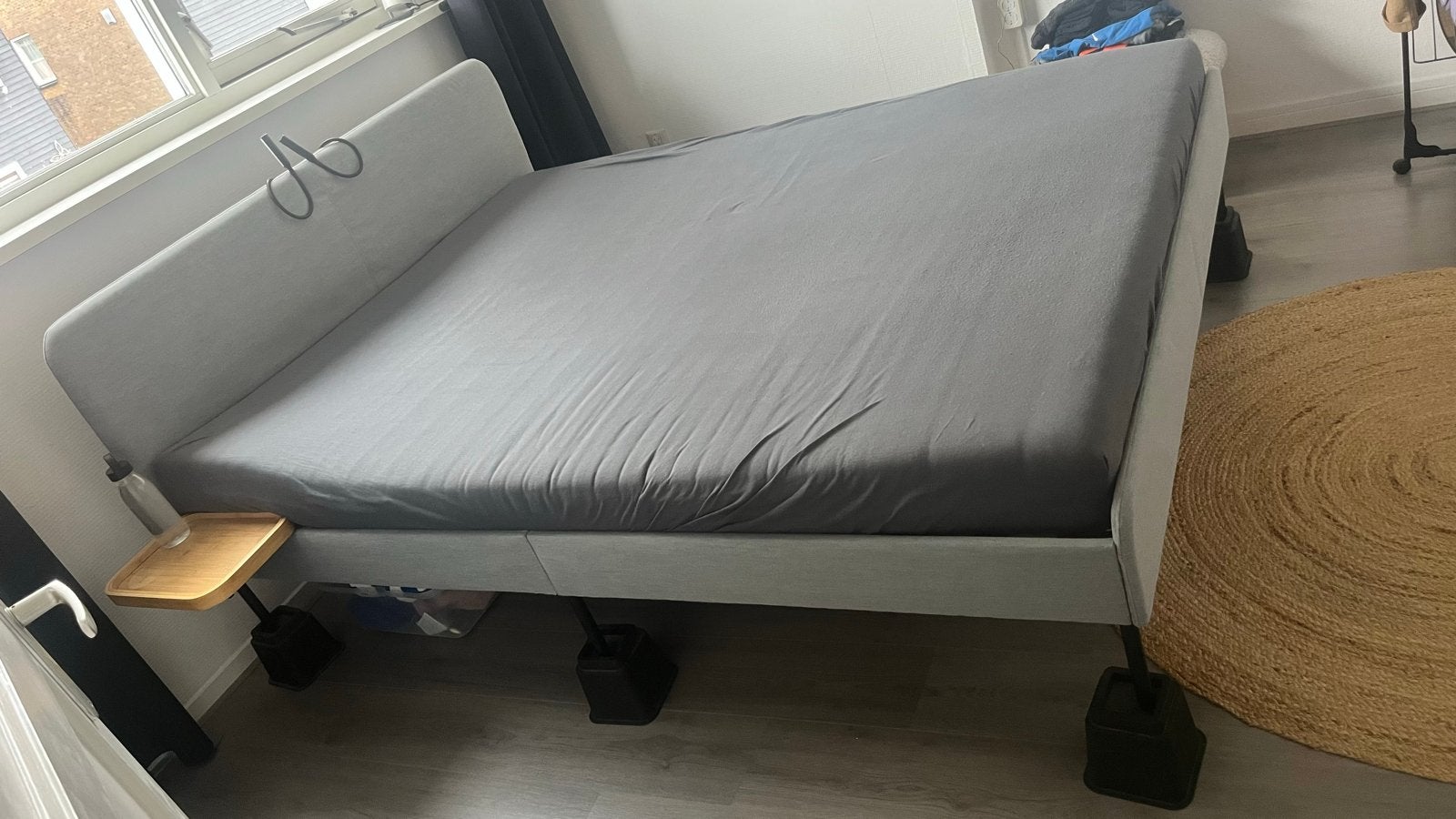 Ikea Slattum gestoffeerd bed 160x200 - Zo goed als nieuw, Huis en Inrichting, Slaapkamer | Bedden, Ophalen, Tweepersoons, Zo goed als nieuw