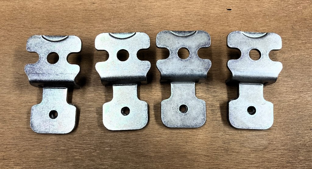 4x Schneider muurbeugels voor ophangen elektrokast, Ophalen of Verzenden, Nieuw, Schneider Electric, Overige typen