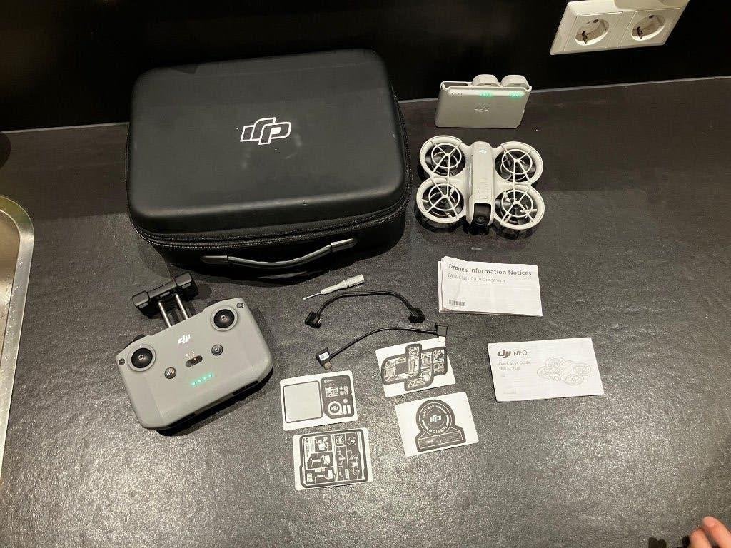 Dji Neo fly more combo, Audio, Tv en Foto, Gebruikt, Cameradrone, Auto Follow, 5 tot 10 kilometer