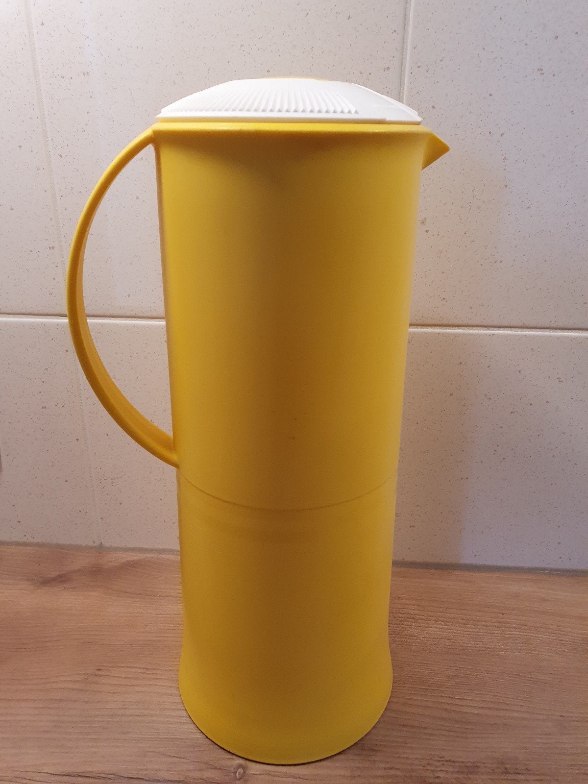 Thermoskan Tupperware 1 liter, Ophalen of Verzenden, Zo goed als nieuw, Geel