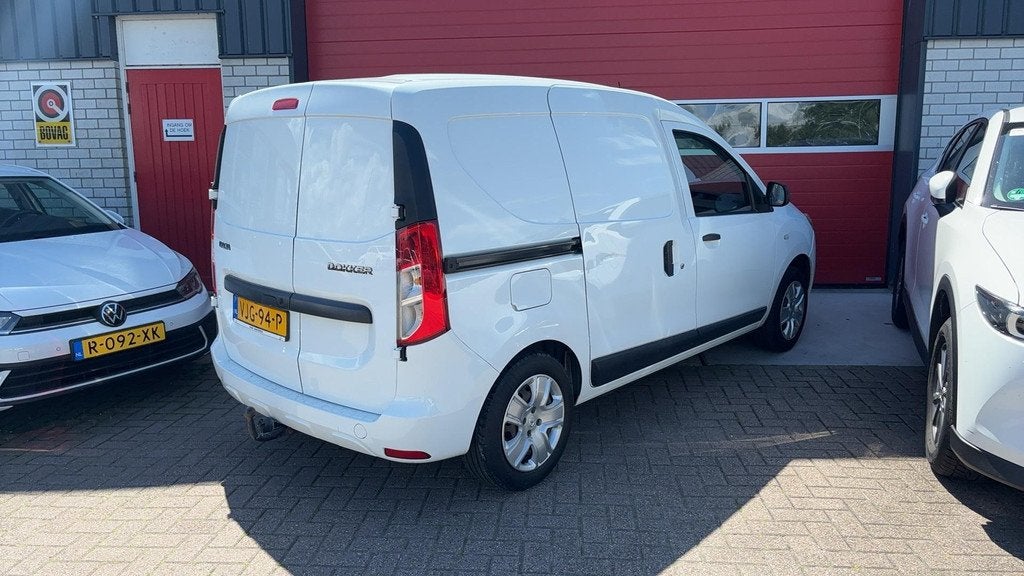 Dacia Dokker 1.5 Blue dCi 90 Solid 1STE EIG / TREKHAAK / AIR, Auto's, Gebruikt, Euro 6, Wit, Origineel Nederlands