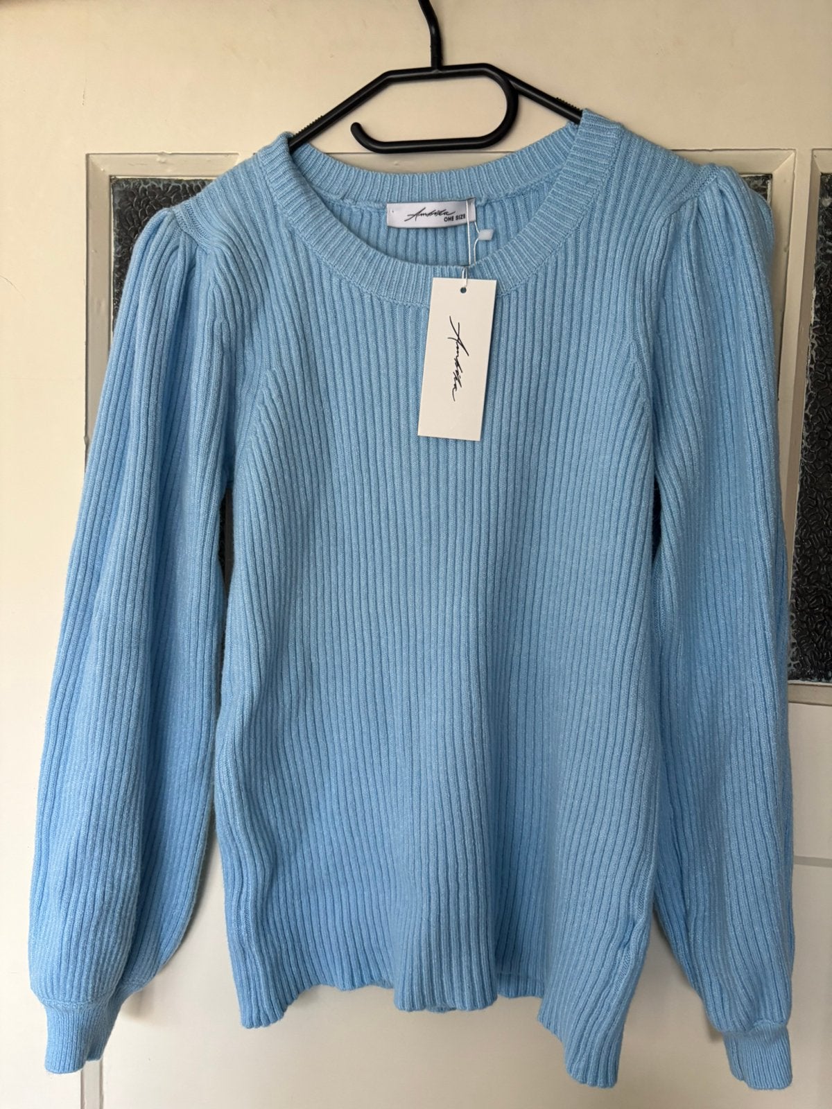 Mooi nieuw truitje one size Ambika, Ophalen of Verzenden, Nieuw, Maat 38/40 (M)