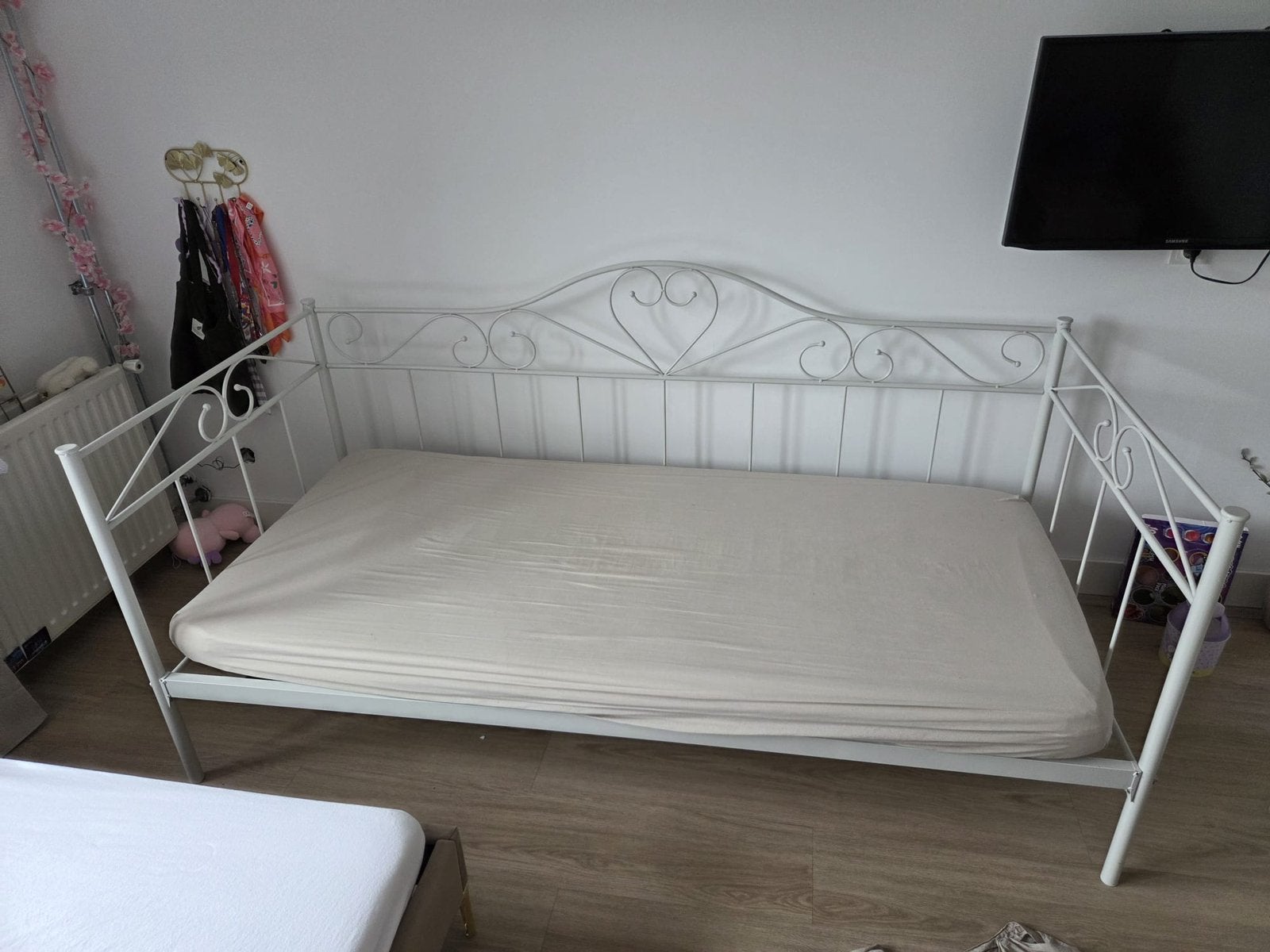 Eenpersoonsbed 90 * 200, Kinderen en Baby's, Kinderkamer | Bedden, Ophalen, Zo goed als nieuw, 180 cm of meer, 85 tot 100 cm