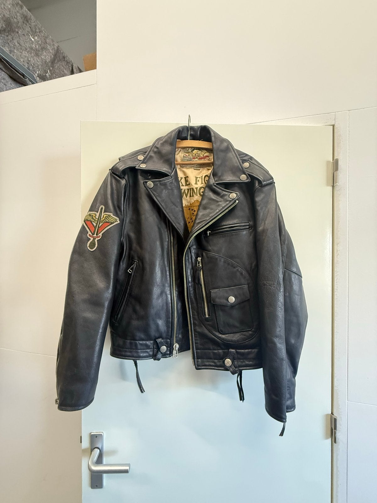 Vintage Leren Motorjas met 'Night Stalker' Patch, Ophalen, Gedragen, Overige maten, Zwart