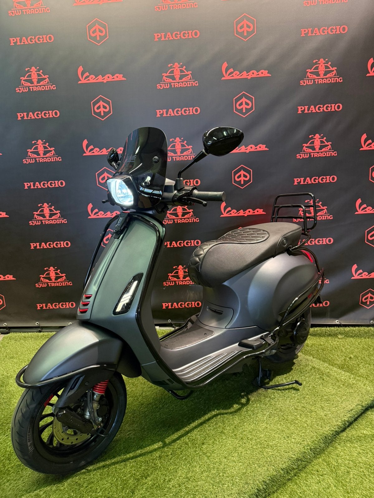 Vespa Sprint 2018 Snor/Brom! Mat Grijs / RS Zadel / Garantie, Ophalen of Verzenden, Benzine