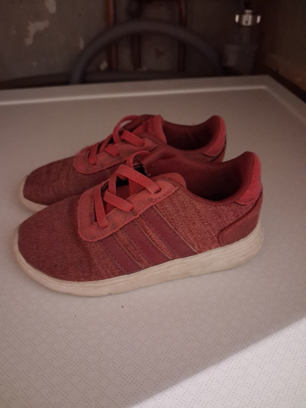 Adidas sportschoenen maat 26 rood/roze voor kinderen, Adidas, Gebruikt, Ophalen of Verzenden, Jongen of Meisje
