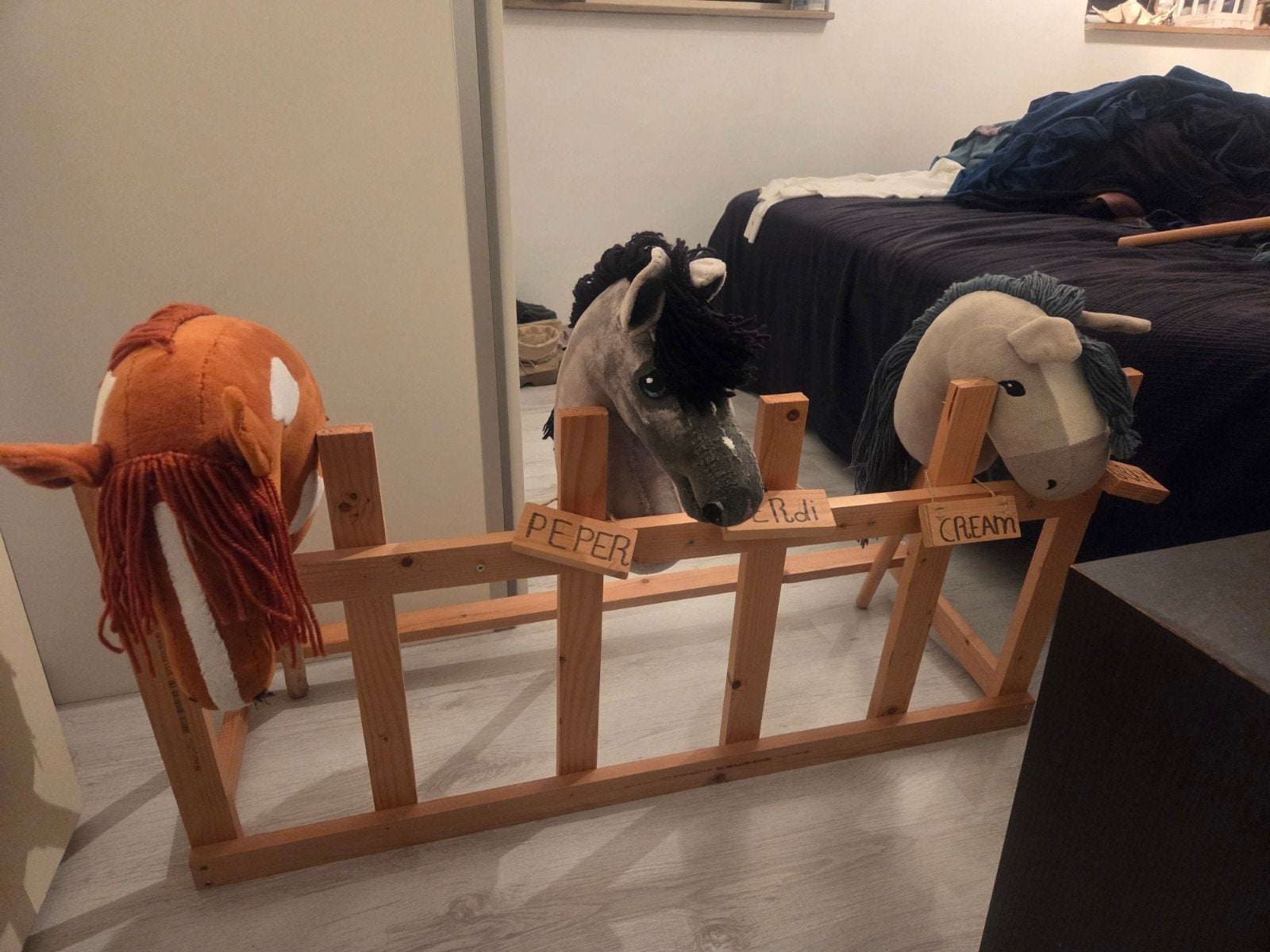 Stal voor Hobby horse, Ophalen, Zo goed als nieuw