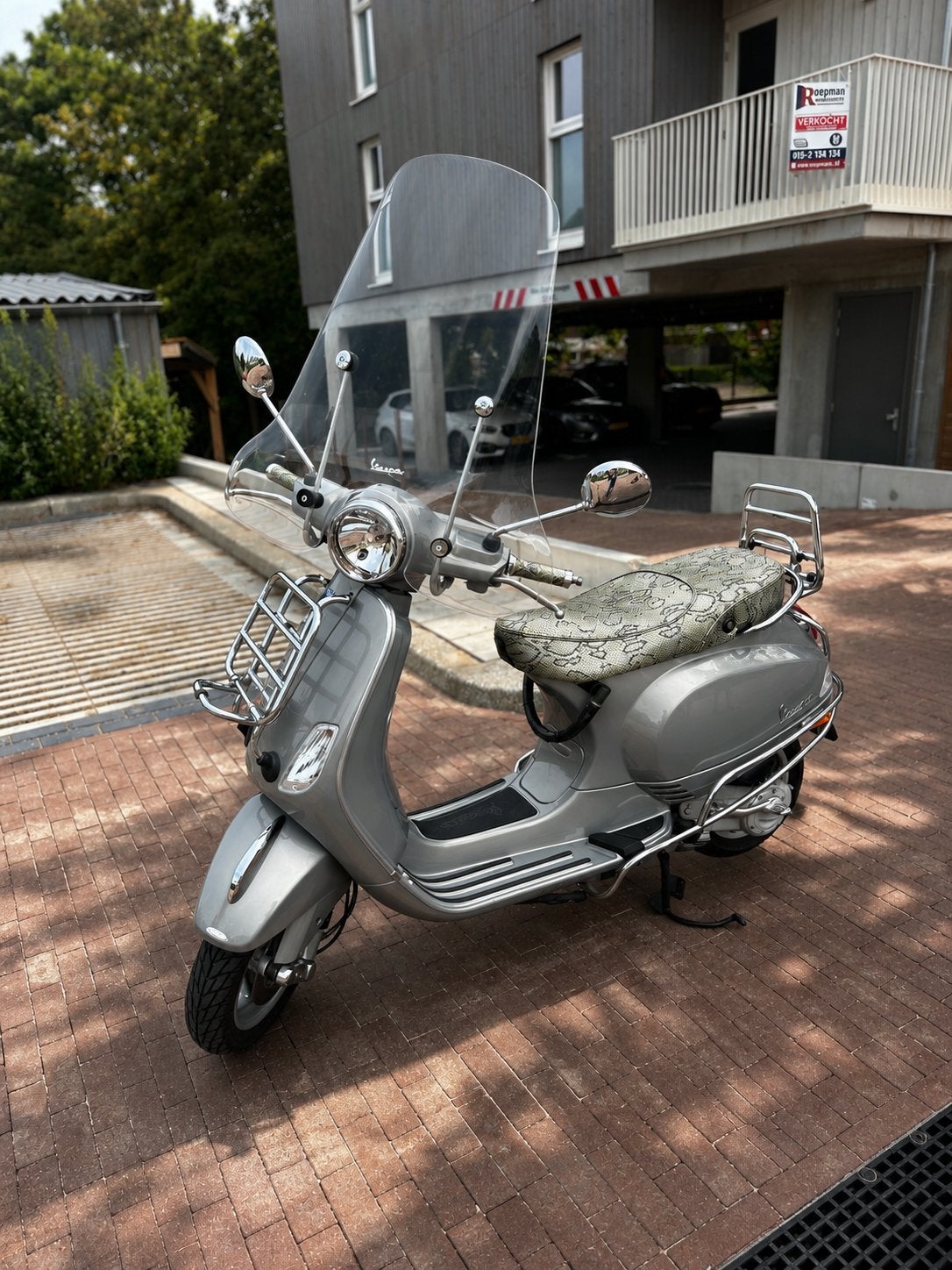 Vespa piaggio touring Xl 25km 4t, Fietsen en Brommers, Ophalen, Zo goed als nieuw, Benzine, Vespa LX