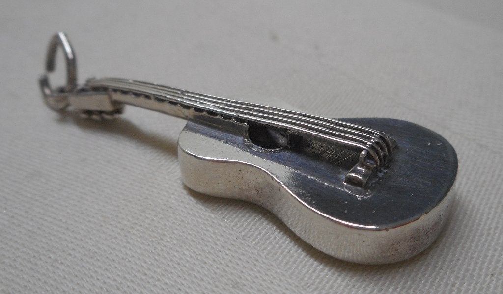 Zilveren royale vintage hanger gitaar nr.1622, Overige voorstellingen, Verzenden, Zo goed als nieuw, Zilver