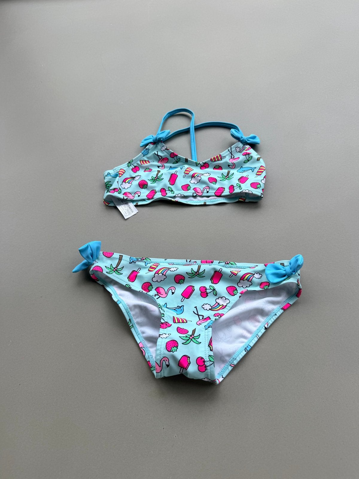 Gratis Leuke bikini met flamingo's en ijsjes - Maat 122/128, Ophalen, Gebruikt, Meisje, Overige maten