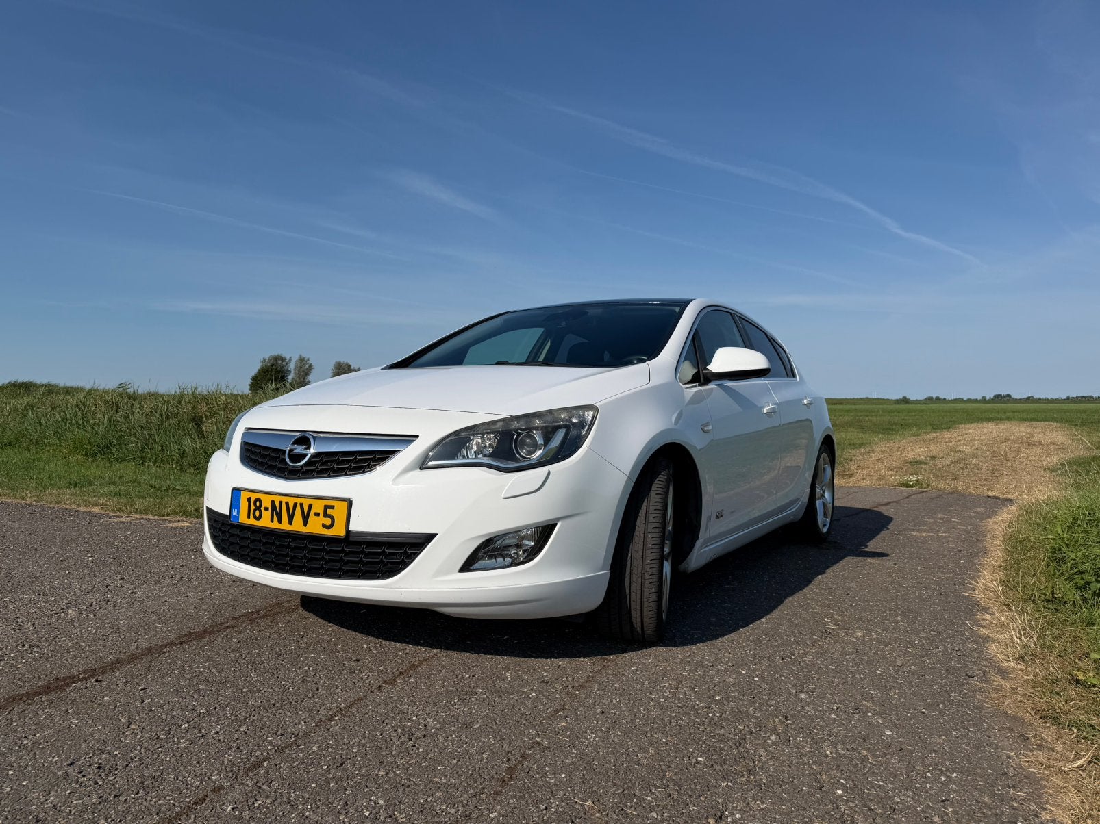 Opel Astra J 1.4 Turbo OPC-Line | CarPlay | 19 inch | 2010, Auto's, Opel, Voorwielaandrijving, 4 cilinders, Wit, Origineel Nederlands