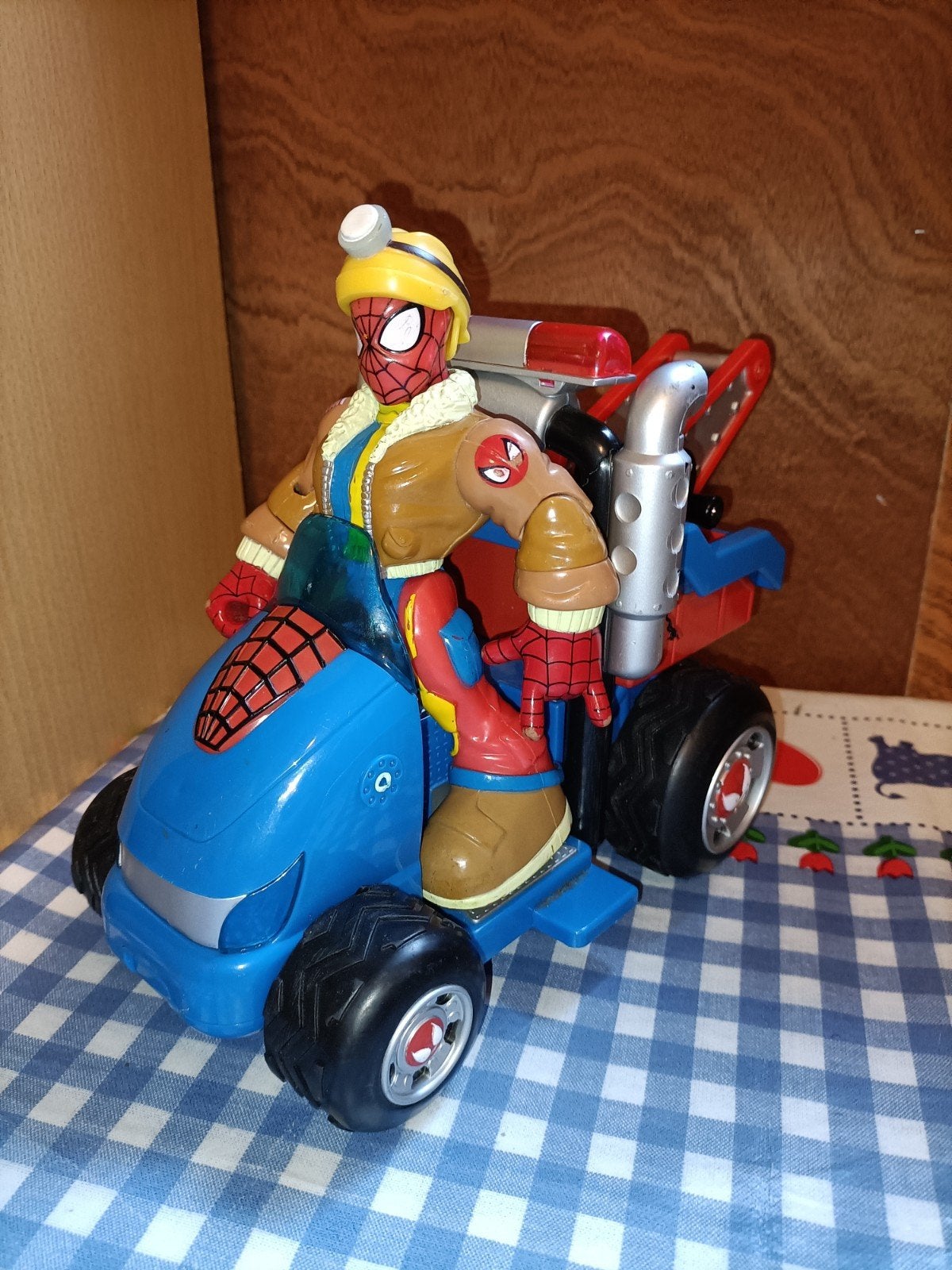 Spiderman pop op sleepwagen met rijfunctie, Kinderen en Baby's, Ophalen of Verzenden, Zo goed als nieuw