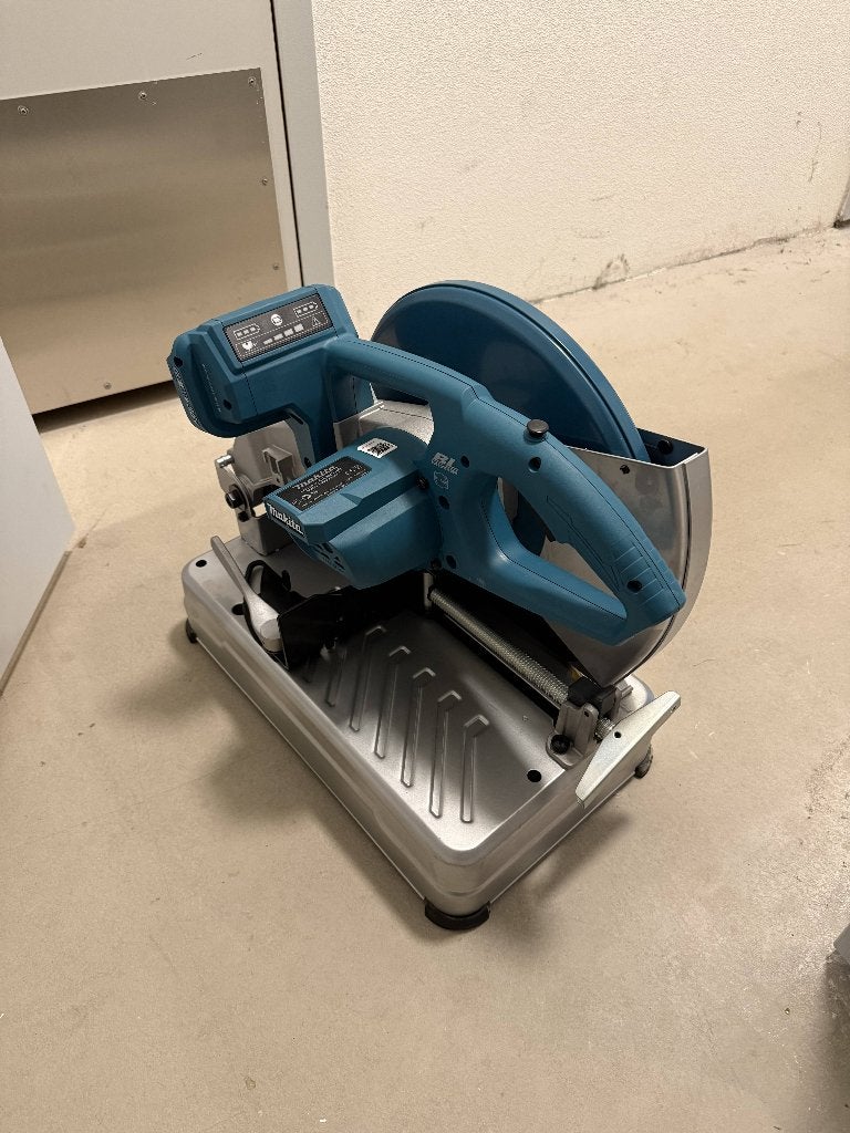 Nieuwe Makita DLW140 accu afkortzaag 36V 355mm brushless, Ophalen, Nieuw, Minder dan 700 watt, Rechte handslijpmachine