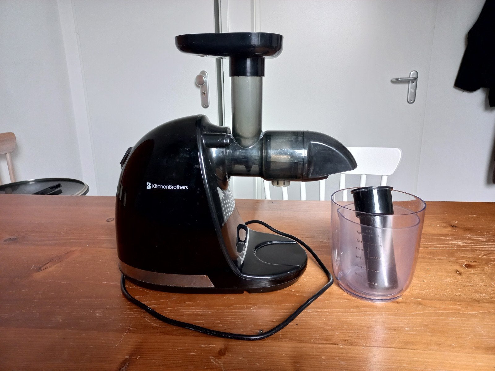 KitchenBrothers Slowjuicer - Zwart, Ophalen of Verzenden, Gebruikt, Elektrisch, Slowjuicer