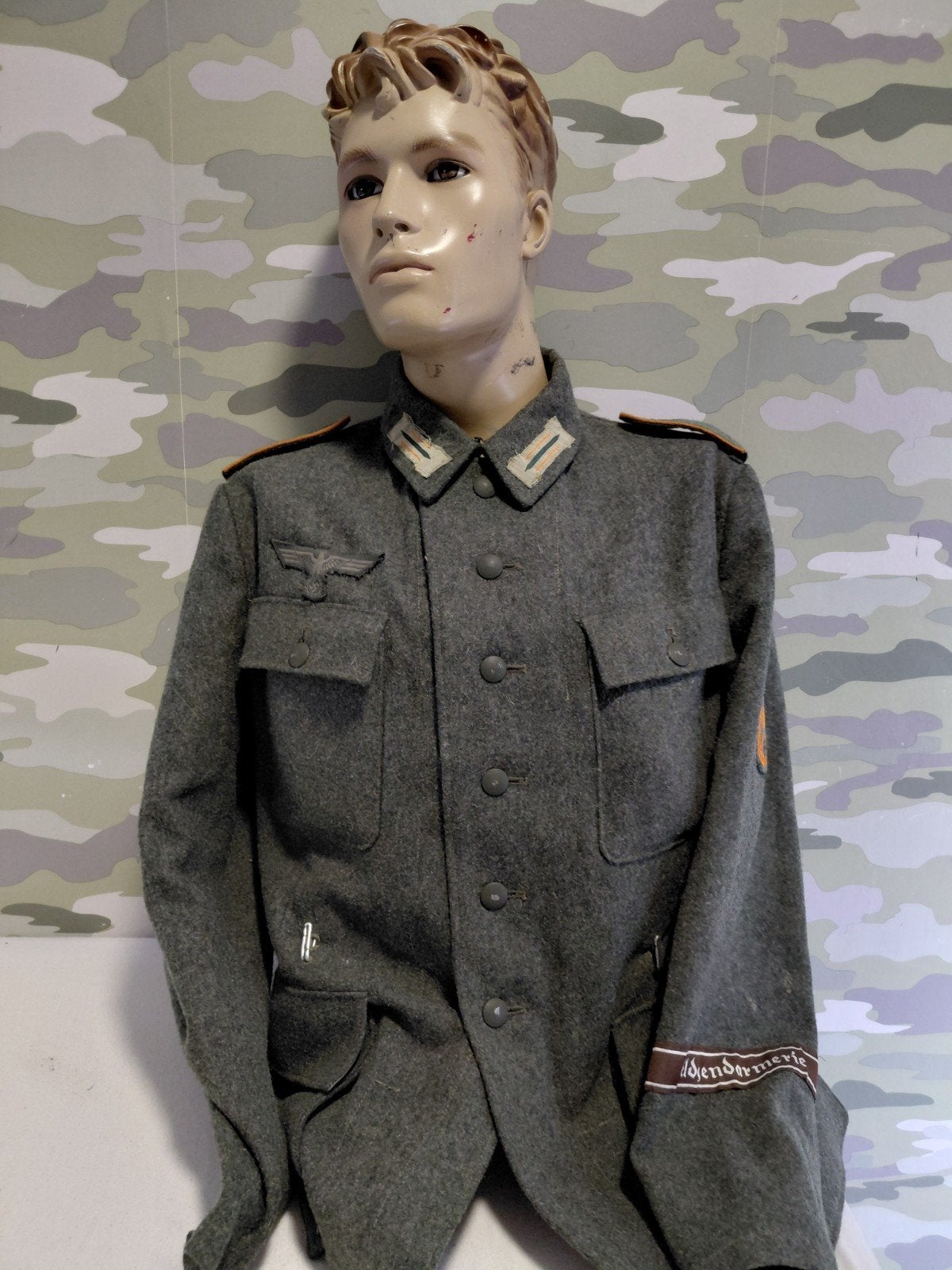 M43 Feldgendarmerie Feldbluse met ijzeren bord replica, Verzamelen, Ophalen of Verzenden, Landmacht, Duitsland, Kleding of Schoenen