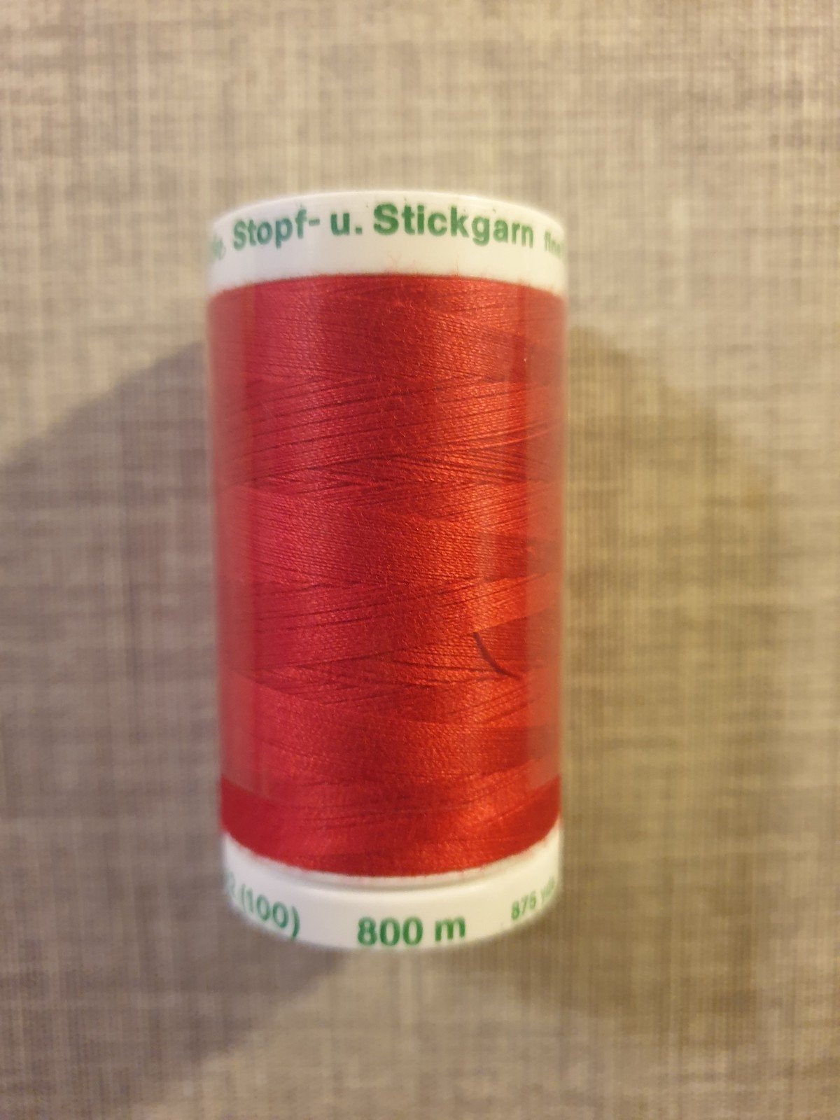 7 nieuwe klosjes Mettler kleur rood, Ophalen of Verzenden, Nieuw, Garen of Naald(en)