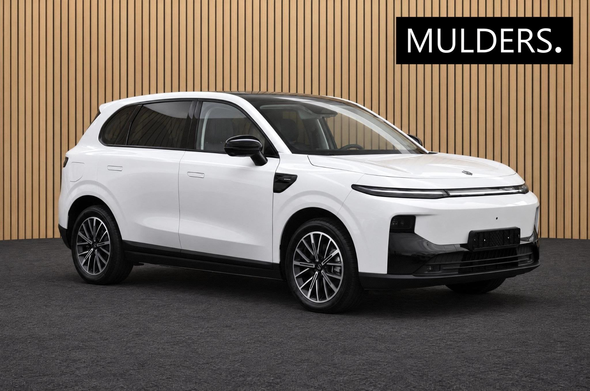 Leapmotor B10 Design ProMax 67.1 kWh VOORRAAD KORTING, Auto's, 12 maanden, Achterwielaandrijving, Automatische klimaatregeling