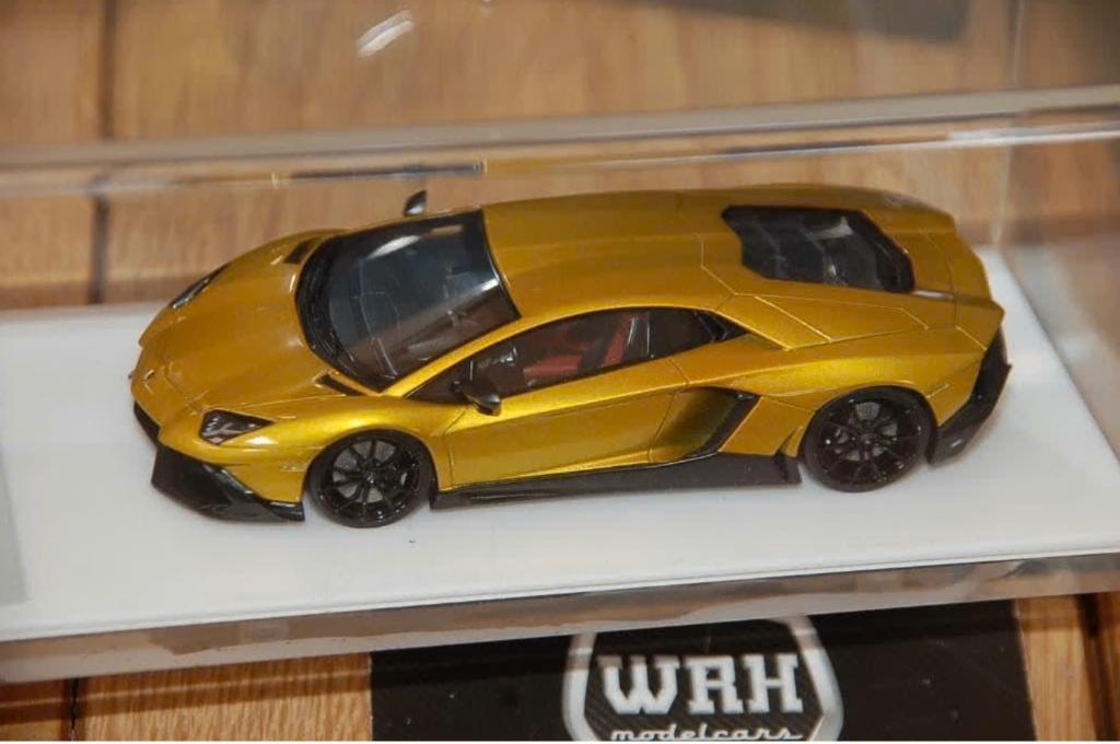 1:43 LAMBORGHINI AVENTADOR 50TH anniversary gold Make up WRH, Hobby en Vrije tijd, Modelauto's | 1:43, Verzenden, Zo goed als nieuw