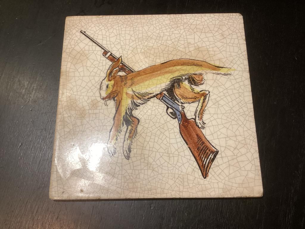 Vintage wandtegel met jacht tafereel - Haas en geweer, Ophalen of Verzenden
