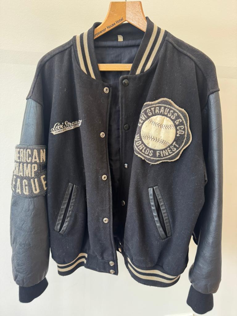 Levi’s Varsity Jacket / Baseball Jacket – M, Kleding | Heren, Jassen | Winter, Ophalen of Verzenden, Zo goed als nieuw, Maat 48/50 (M)