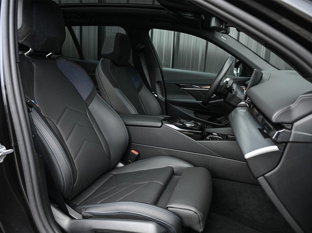 BMW 5-serie Touring 530e xDrive M-Sport | Shadow Line | Pano, Auto's, BMW, Automaat, Gebruikt, 4 cilinders, 135 min