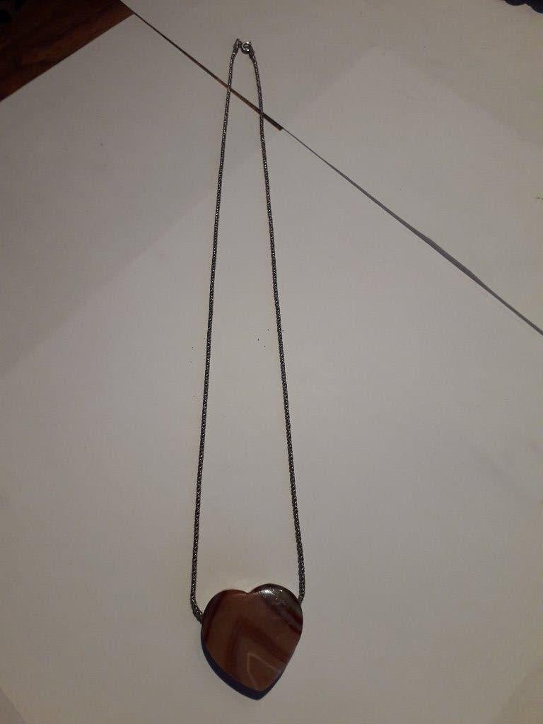 STERLING ZILVER COLLIER met HARTVORMIGE STREEPAGAAT HANGER, Met hanger, Ophalen of Verzenden, Zo goed als nieuw, Zilver