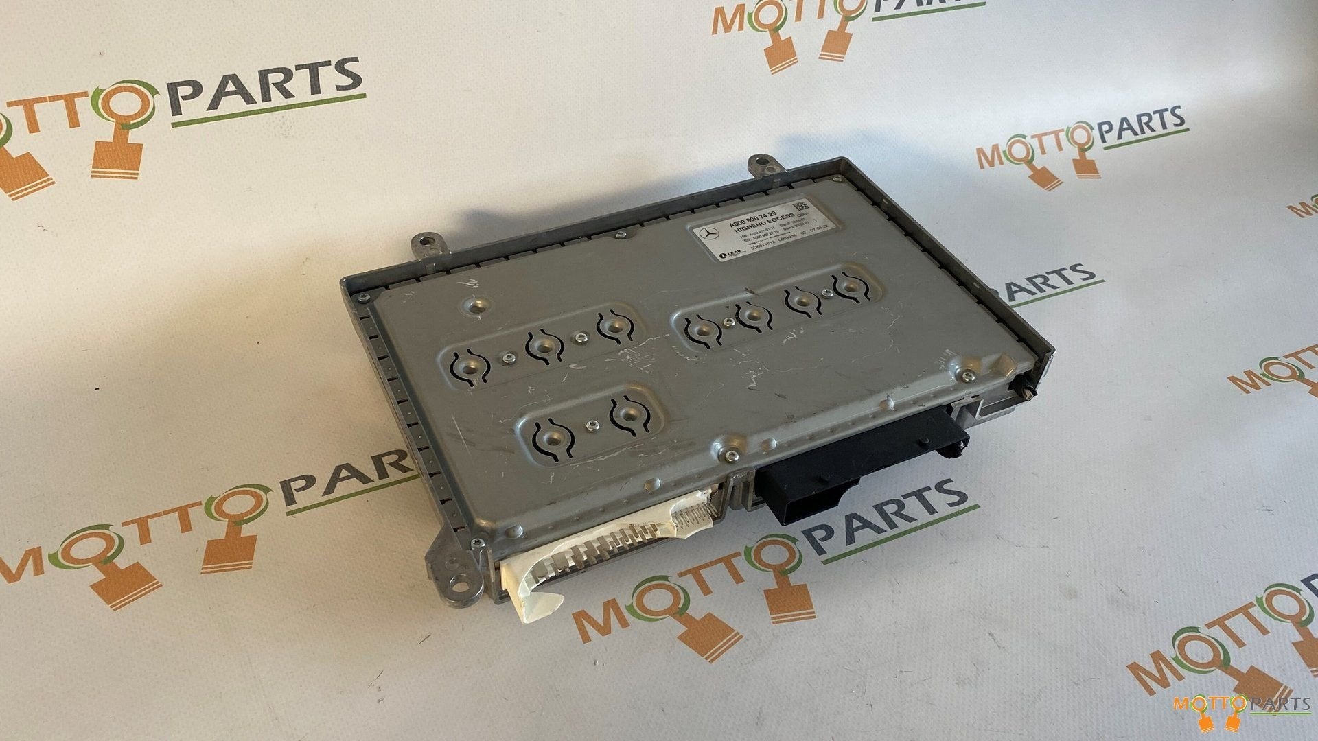 Mercedes Benz audio versterker W290 Burmester A0009007429, Ophalen of Verzenden, -, -, -