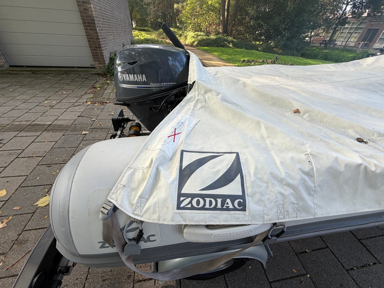 Foto 14 van Zodiac rubberboot met Yamaha 15pk motor en Pega boottrailer