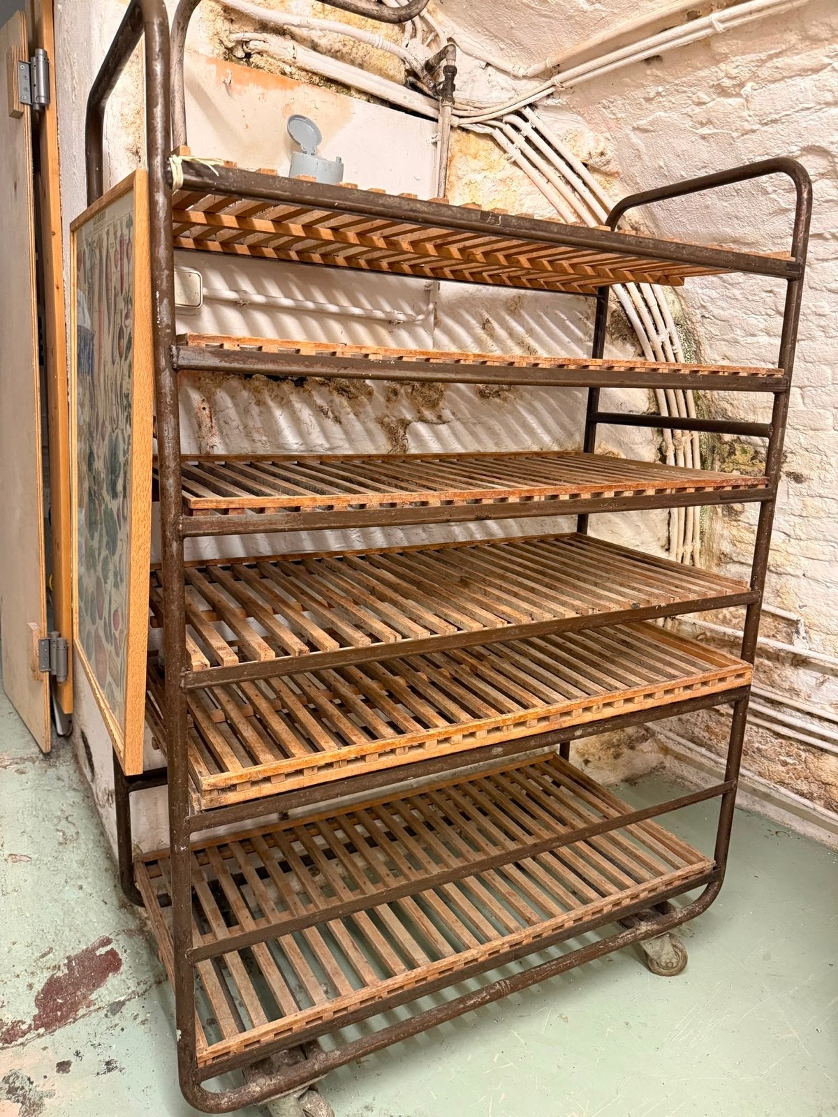 Vintage industriële bakkerijrek op wielen, Ophalen