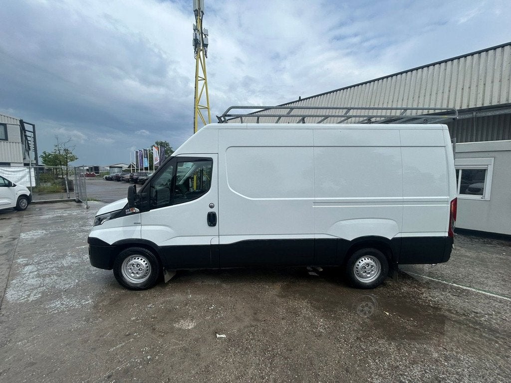 Iveco Daily 35S18V 3.0 352 H3 L dubbel cabine 3500 kg trekha, Auto's, Bestelauto's, Automaat, Gebruikt, Euro 6, 4 cilinders