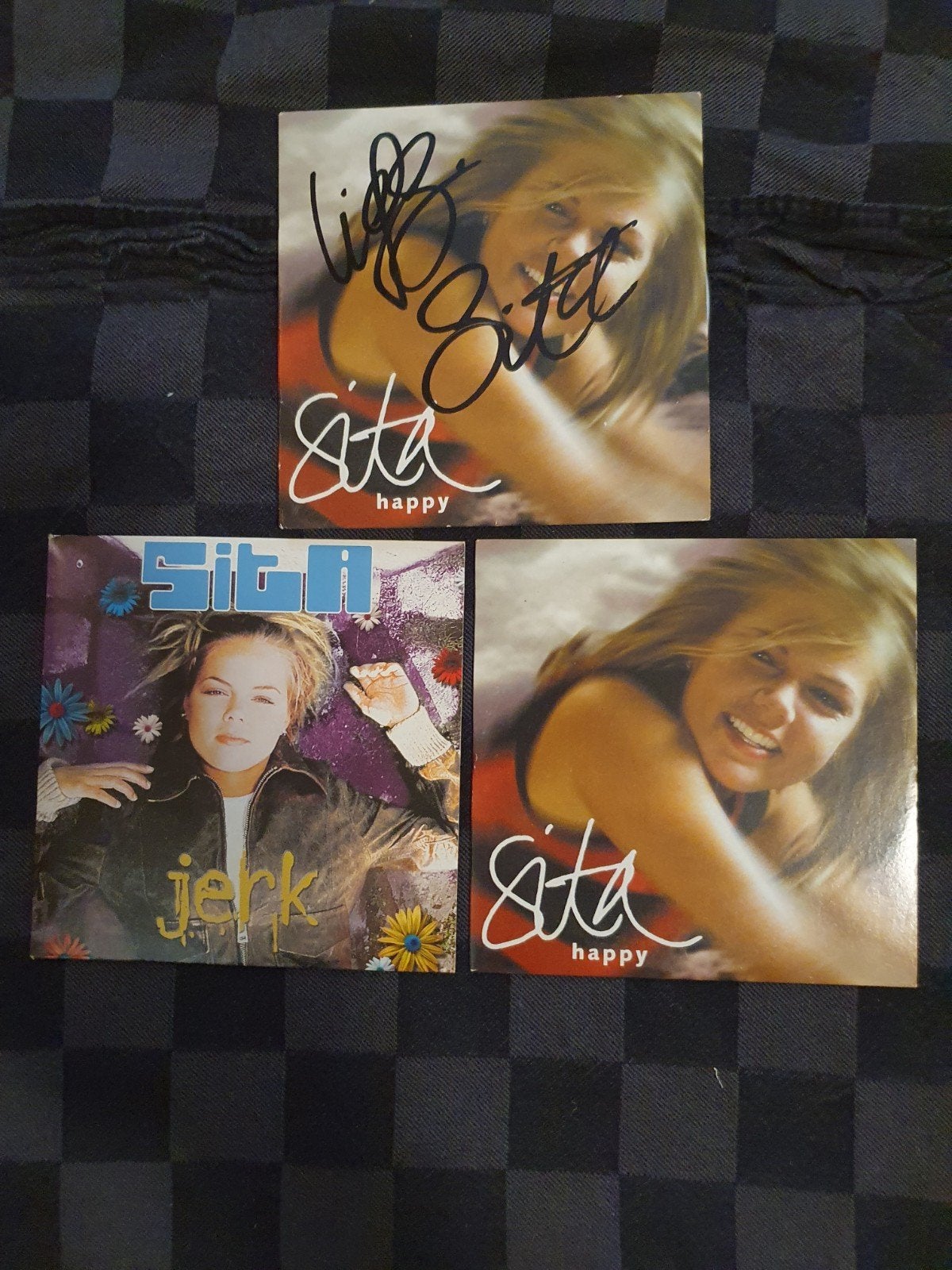 sita 3 singles voor 6 euro partij cd  1 gesigneerd !, Cd's en Dvd's, Verzenden, Gesigneerd