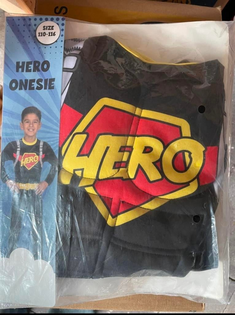 Hero Onesie Maat 110-116 - Nieuw in Verpakking, Ophalen of Verzenden, Nieuw, Jongen of Meisje