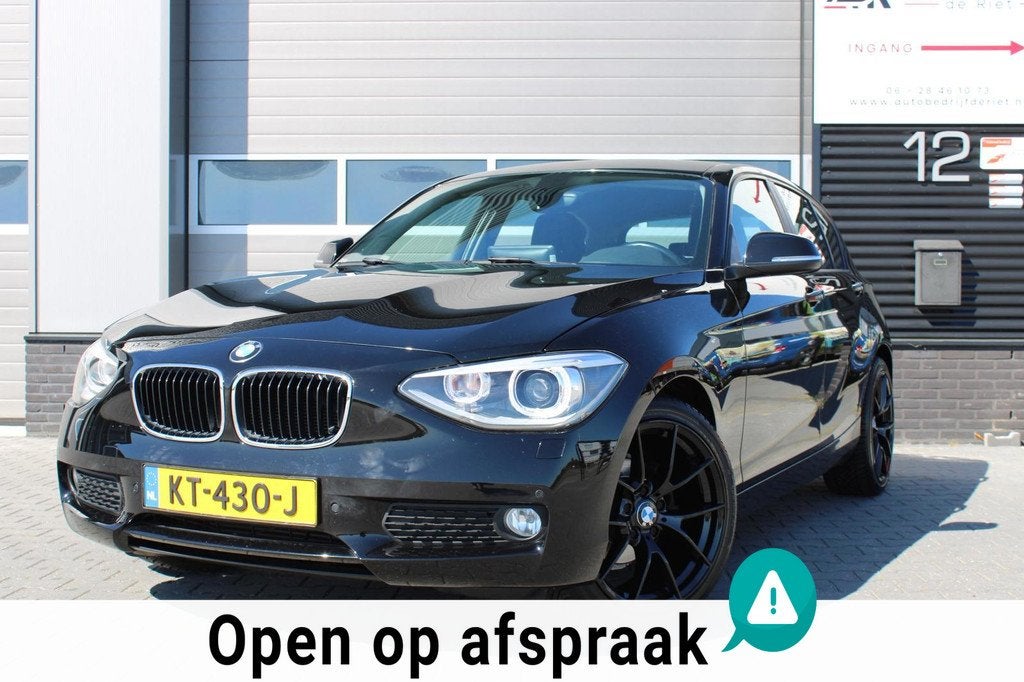 BMW 1-serie 116i executive /AUTOMAAT / 18 '' M VELGEN / XENO, Auto's, BMW, Gebruikt, 4 cilinders, Zwart, 650 kg