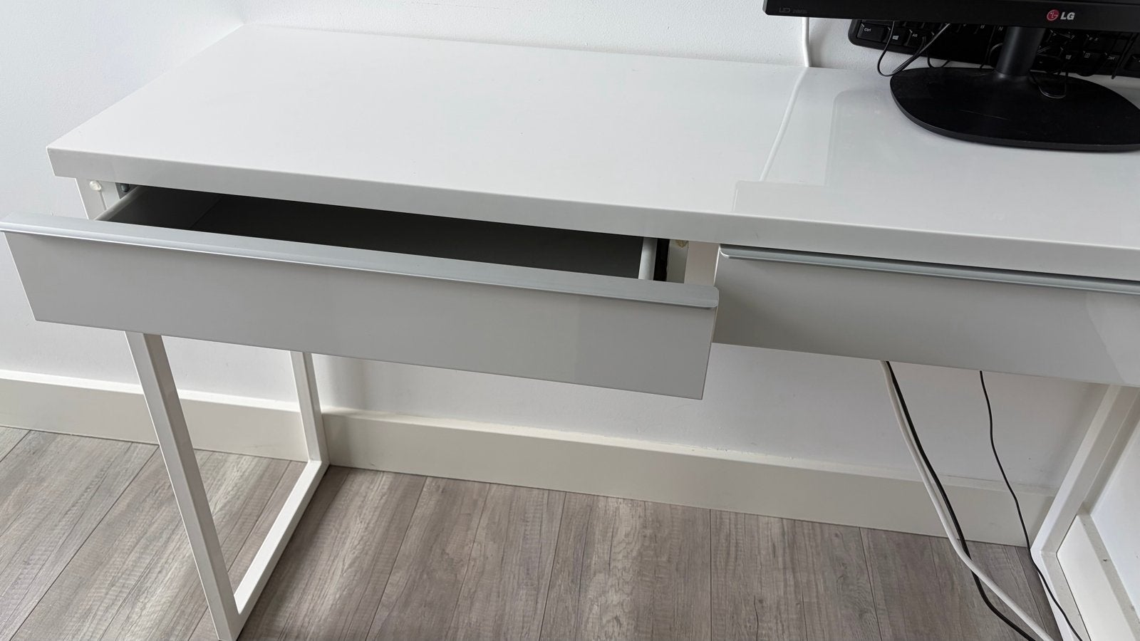 Compact wit kinderbureau met lades, Huis en Inrichting, Bureaus, Ophalen, Gebruikt, Met lades, Overige merken