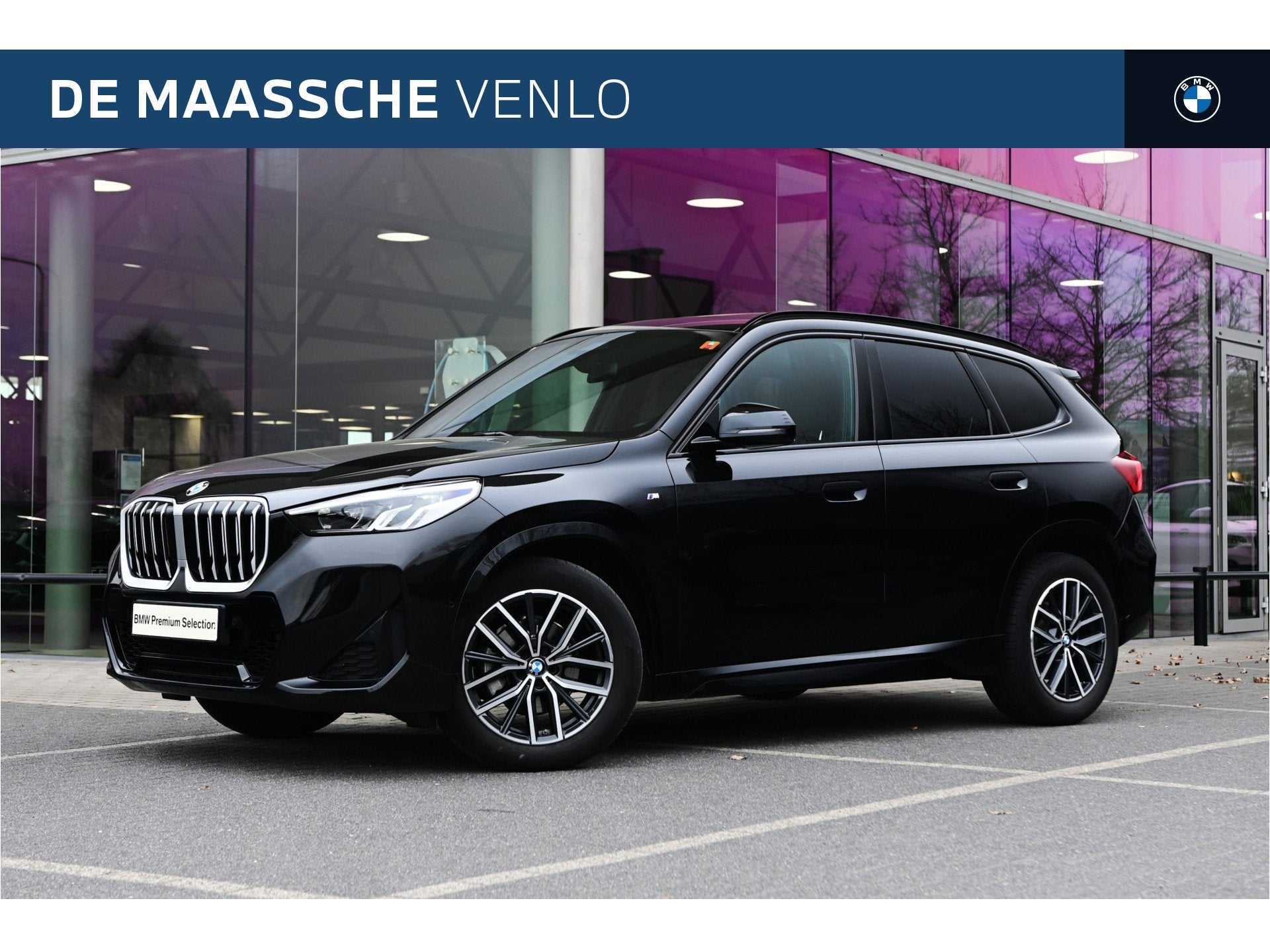 BMW X1 sDrive18i M Sport Automaat / Panoramadak / Sportstoel