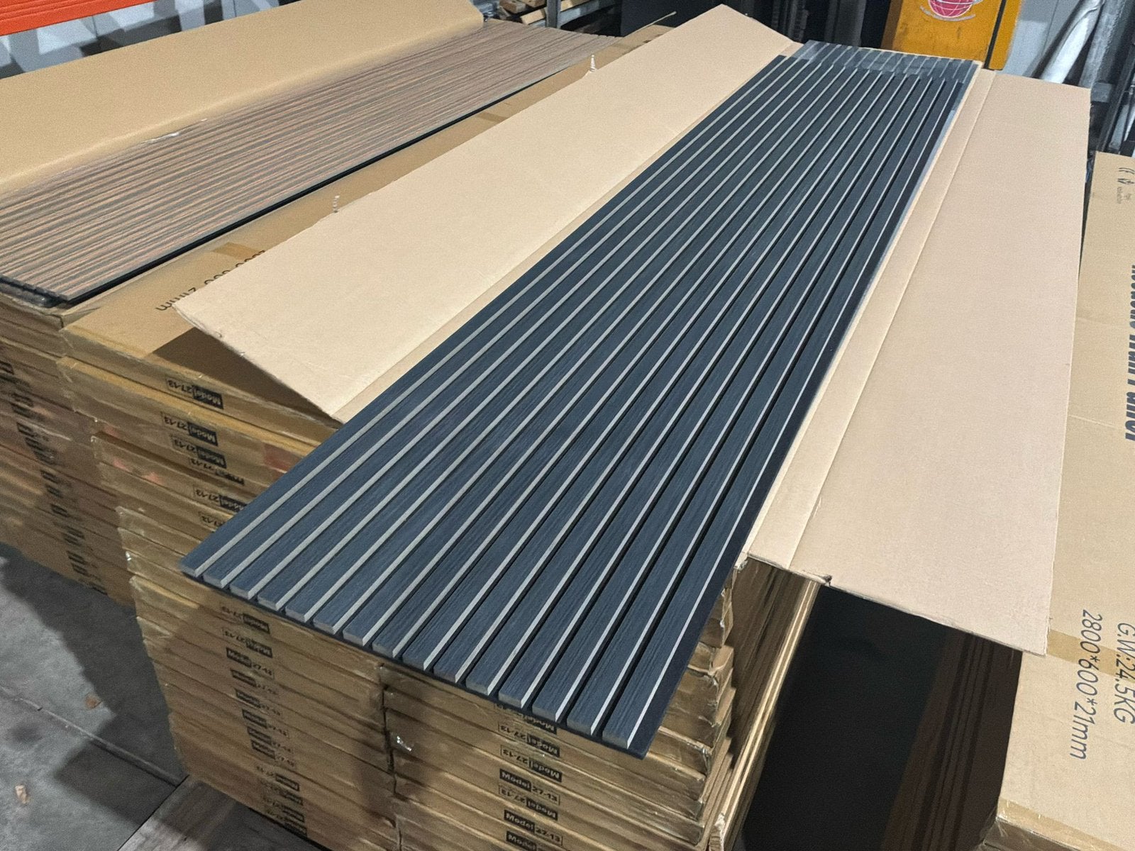 Akoestische wandpanelen 2800 x 60 cm - 27x13 mm - zwart, Geluiddempend, Hout, Meerkleurig, Nieuw