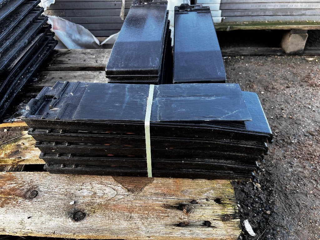 Wienerberger Actua 10 EB zwart edelengobe halve pan, Doe-het-zelf en Verbouw, Dakpannen en Dakbedekking, Ophalen, Steen of Klei