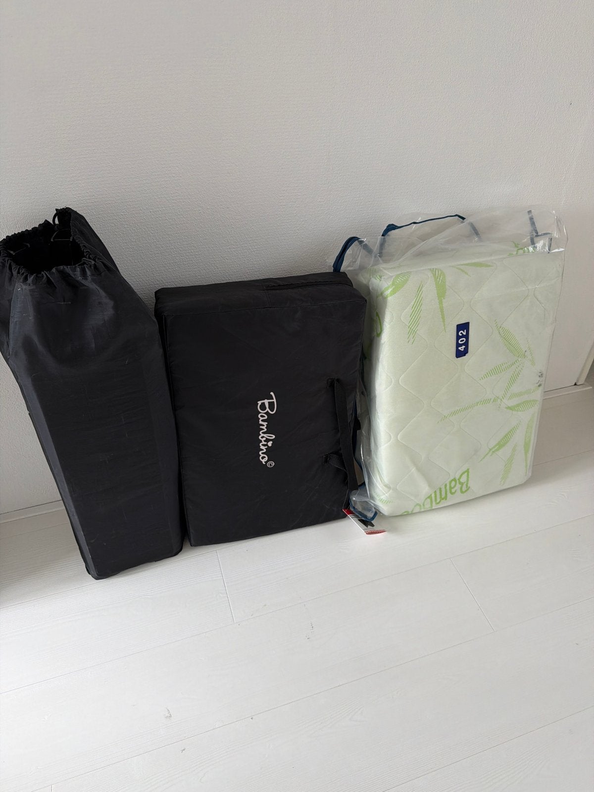 Bambino Reisbedje met matras - Zo goed als nieuw, Kinderen en Baby's, Ophalen, Zo goed als nieuw, Reisbedje