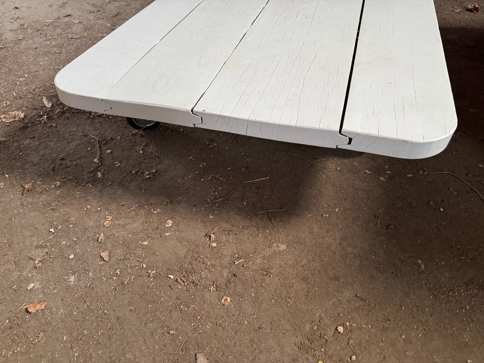 Bijzettafel hardhout op zwenkwielen, Ophalen, Minder dan 45 cm, Gebruikt, 75 cm of meer