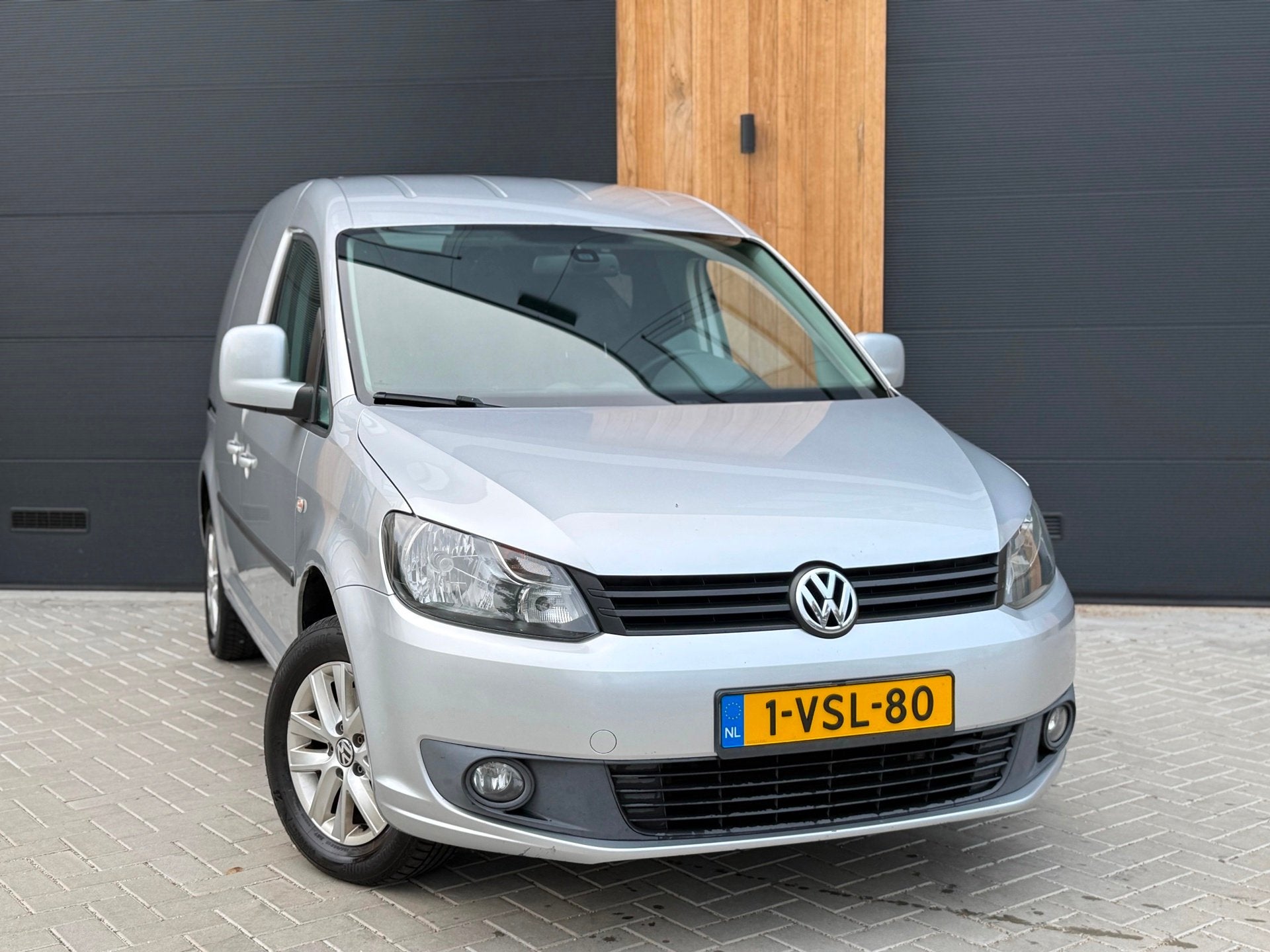 Volkswagen Caddy 1.6 TDI 102PK (bj 2012) AUTOMAAT/LEER/NAVI/, Euro 5, Gebruikt, Zwart, 4 cilinders