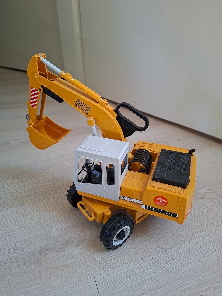 Liebherr graafmachine speelgoed, Ophalen, Zo goed als nieuw