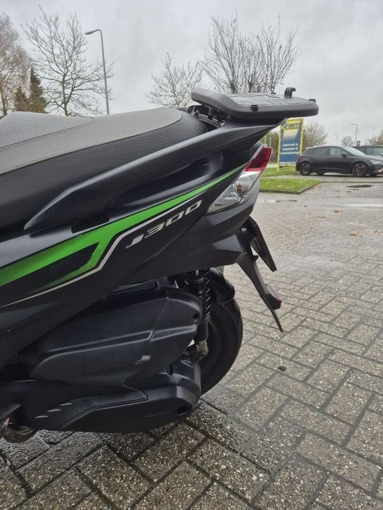 KAWASAKI J 300 (bj 2019), Motoren, 299 cc, Scooter, Bedrijf, Onbekend