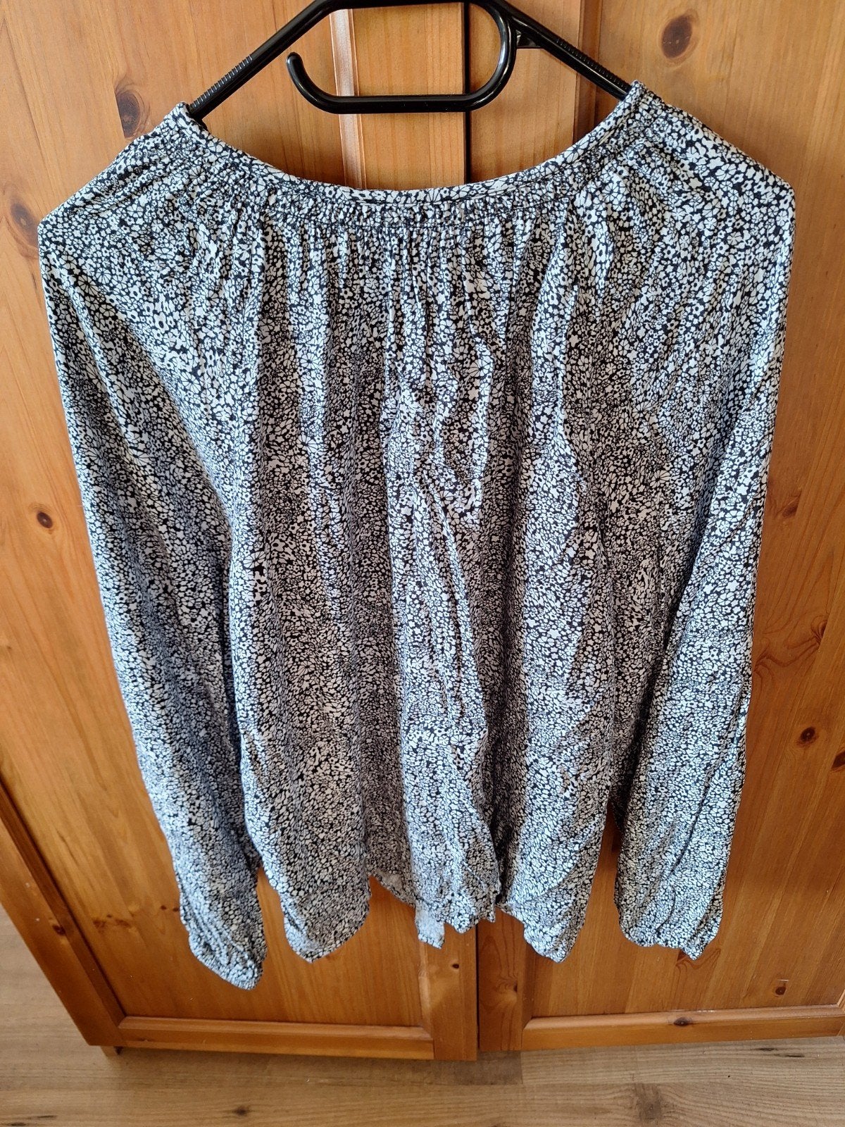 Blouse EDC XL zwart offwhite bloemetjes soepelvallend, Zwart, Maat 42/44 (L), Ophalen of Verzenden, Zo goed als nieuw
