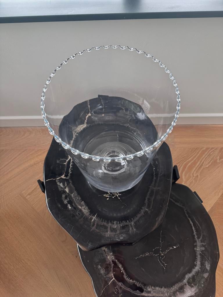 Hoge glazen vaas op voet, ca. 45 cm, Ophalen