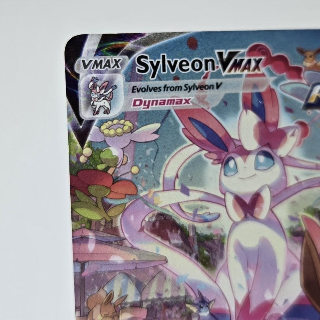 TCG Sylveon VMAX (EVS 212) Good conditie, Pokemon, Gebruikt, Support@pokemon.com, The PokÃ©mon Company
Roppongi Hills Mori Tower 8F
6-10-1 Roppongi, Minato-ku
Tokyo 106-6118
Japan