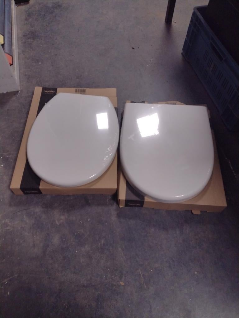 Wc zitting met deksel  rapotec 280 en rapotec 300, Wc bril, Niet softclos, Nieuw, Ophalen of Verzenden